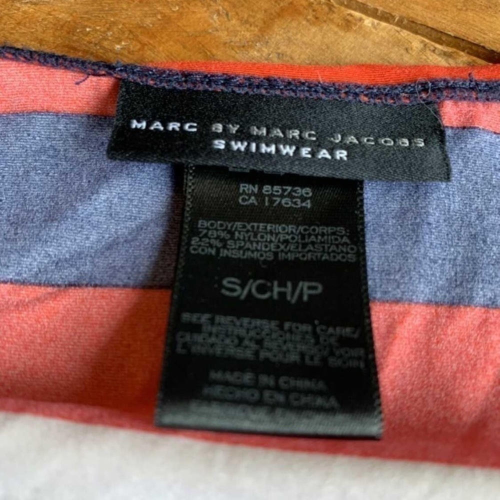 Swimwear cover  marc jacob bleu and red small - Picture 2 of 3
